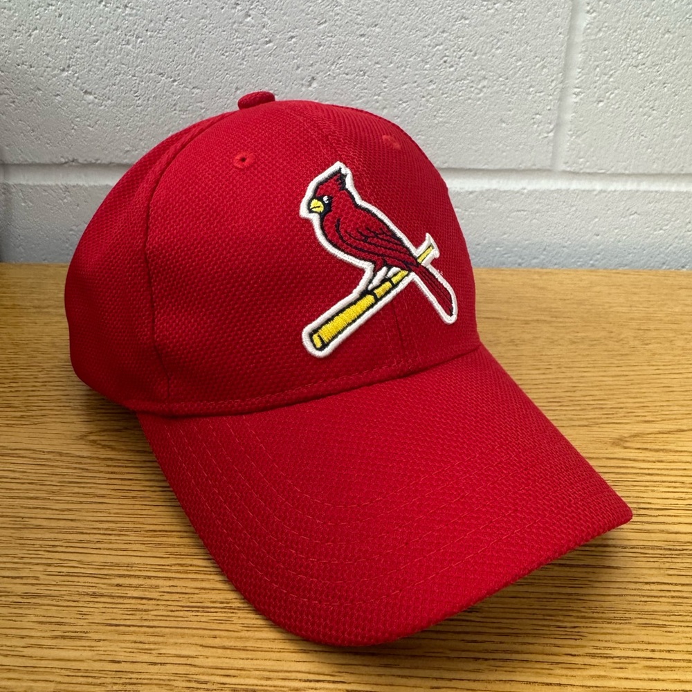 St Louis Cardinal Red Baseball Cap with Cardinal Logo by Melonwear Velcro strap - Picture 2 of 5